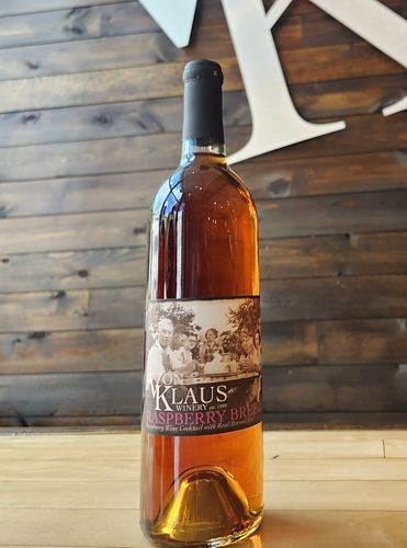 Raspberry Breeze - Wisconsin Wines - Von Klaus Winery, Baraboo WI